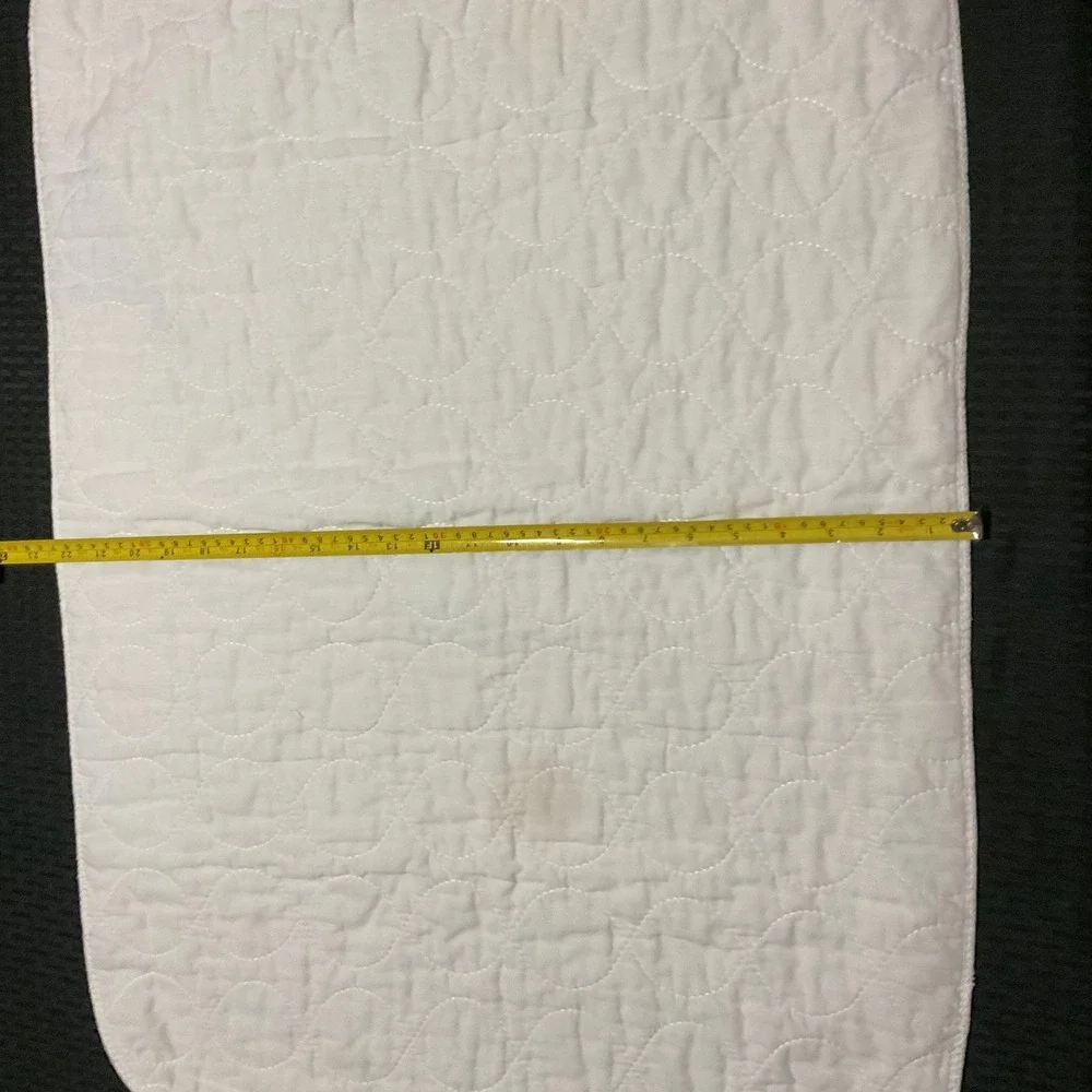 Quilted Waterproof Crib Mattress Pad White Cotton Blend With Oval 5pc Liners Set